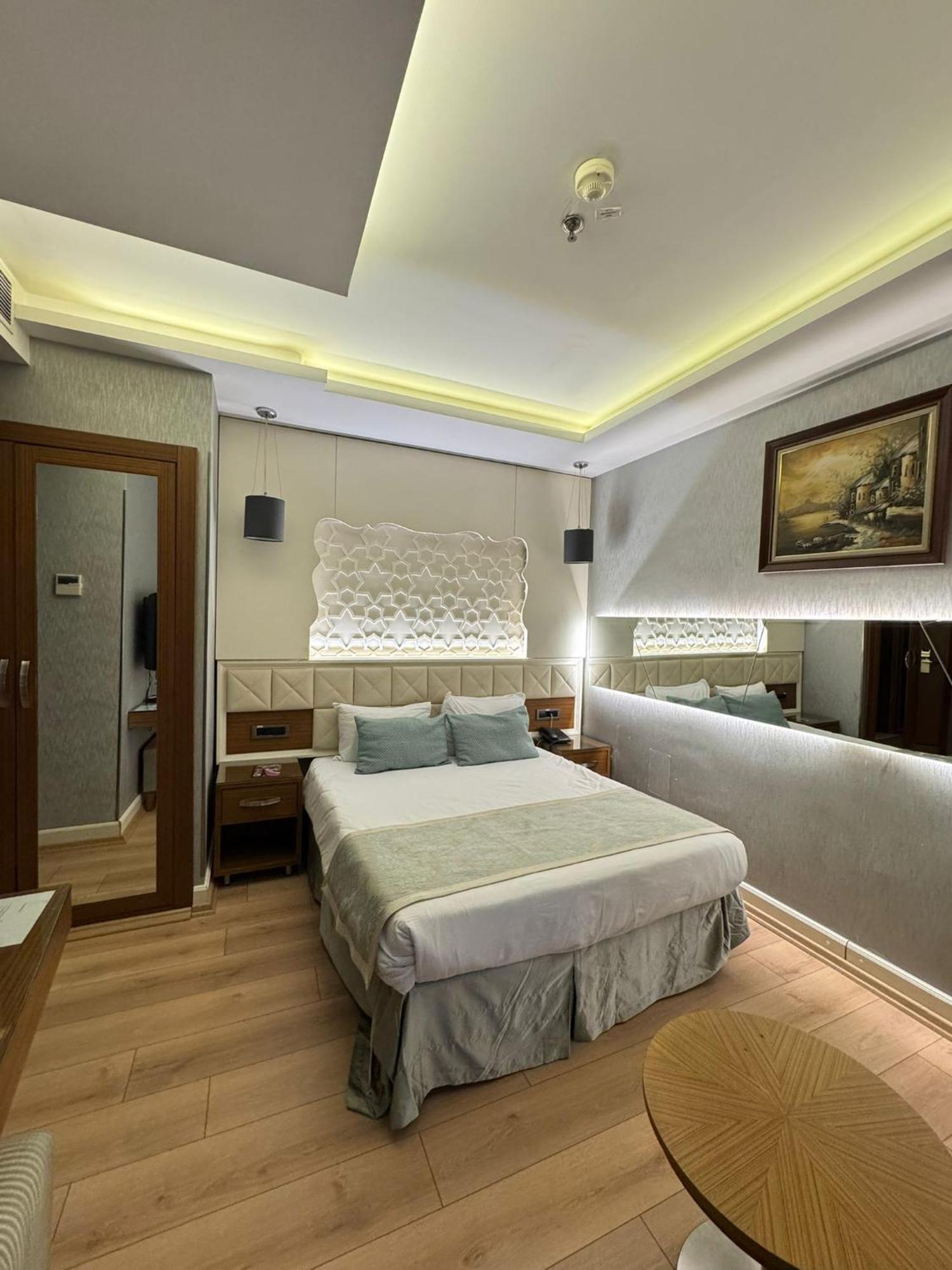 Style Star Hotel Cihangir Стамбул Экстерьер фото