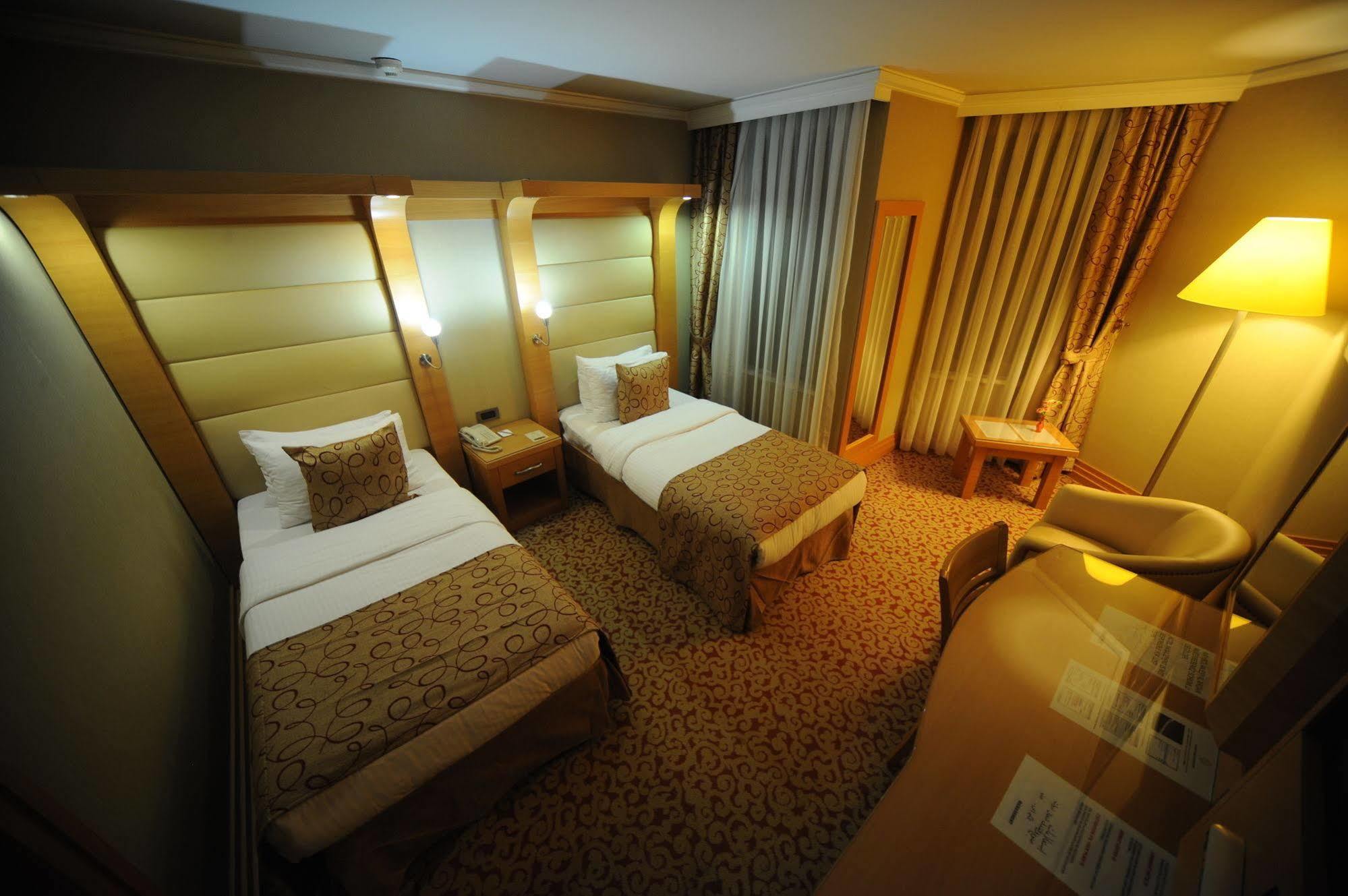 Style Star Hotel Cihangir Стамбул Экстерьер фото